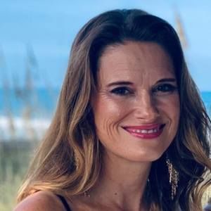 Meet your Posher, Carla